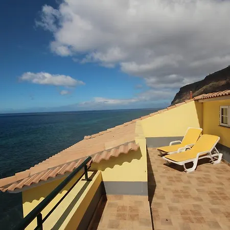The Yellow House - By Mhm Paul do Mar